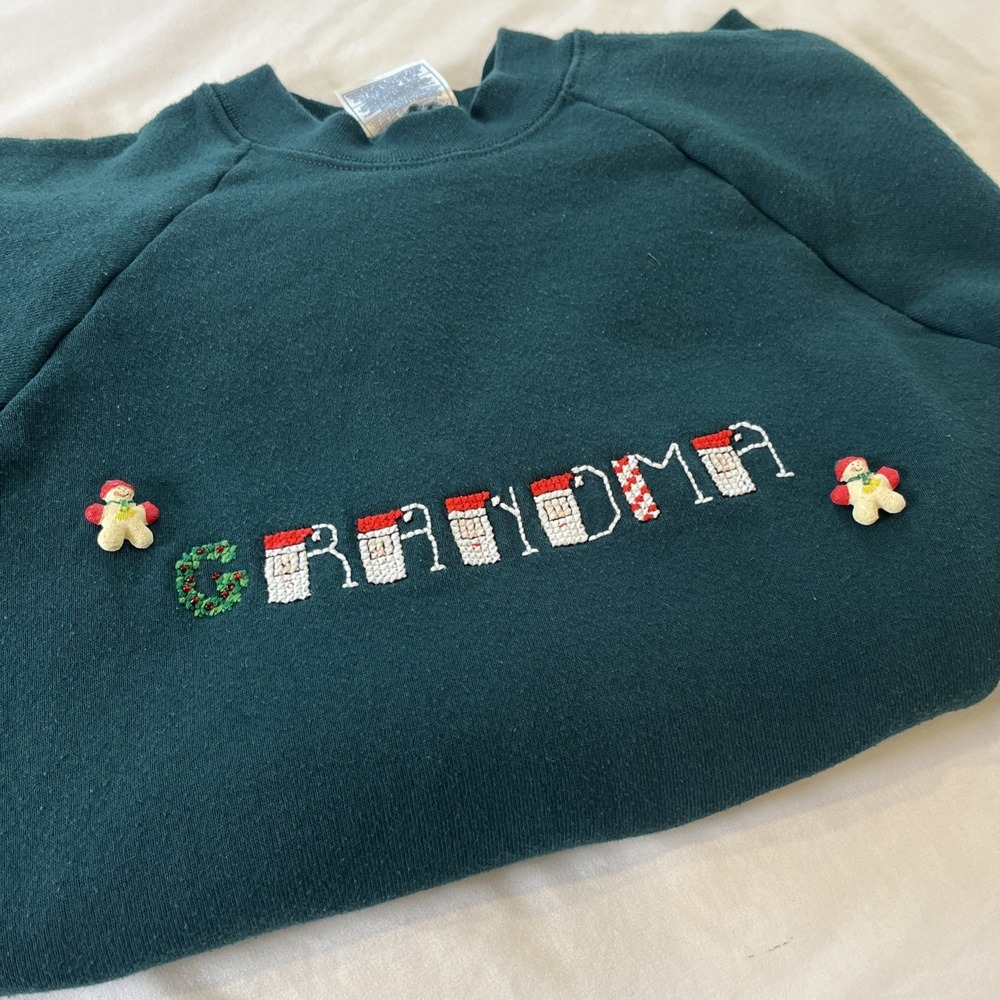 Vintage Hanes Christmas Sweatshirt Grandma Grandpa Graphic Crewneck XL Green - Picture 9 of 10
